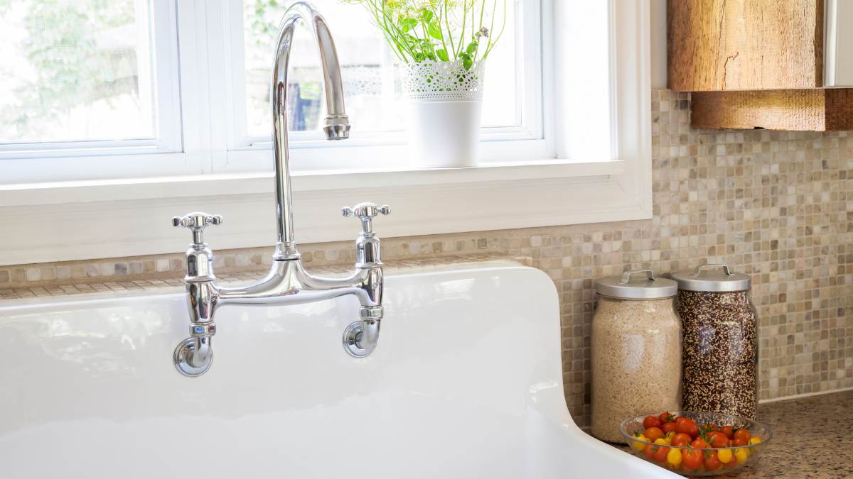 Kitchen faucet with two handles.